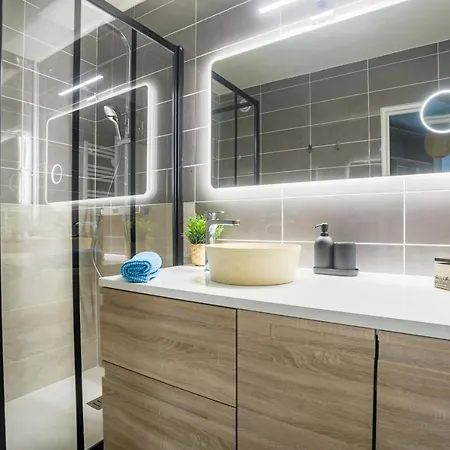 Apartamento Agreable T2 Dans Avec Piscine Mandelieu