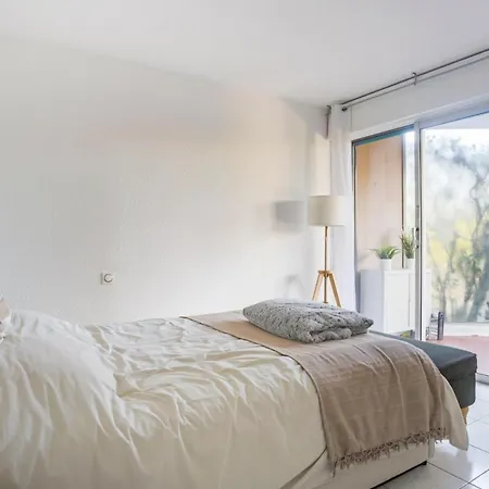 Agreable T2 Dans Avec Piscine Apartamento